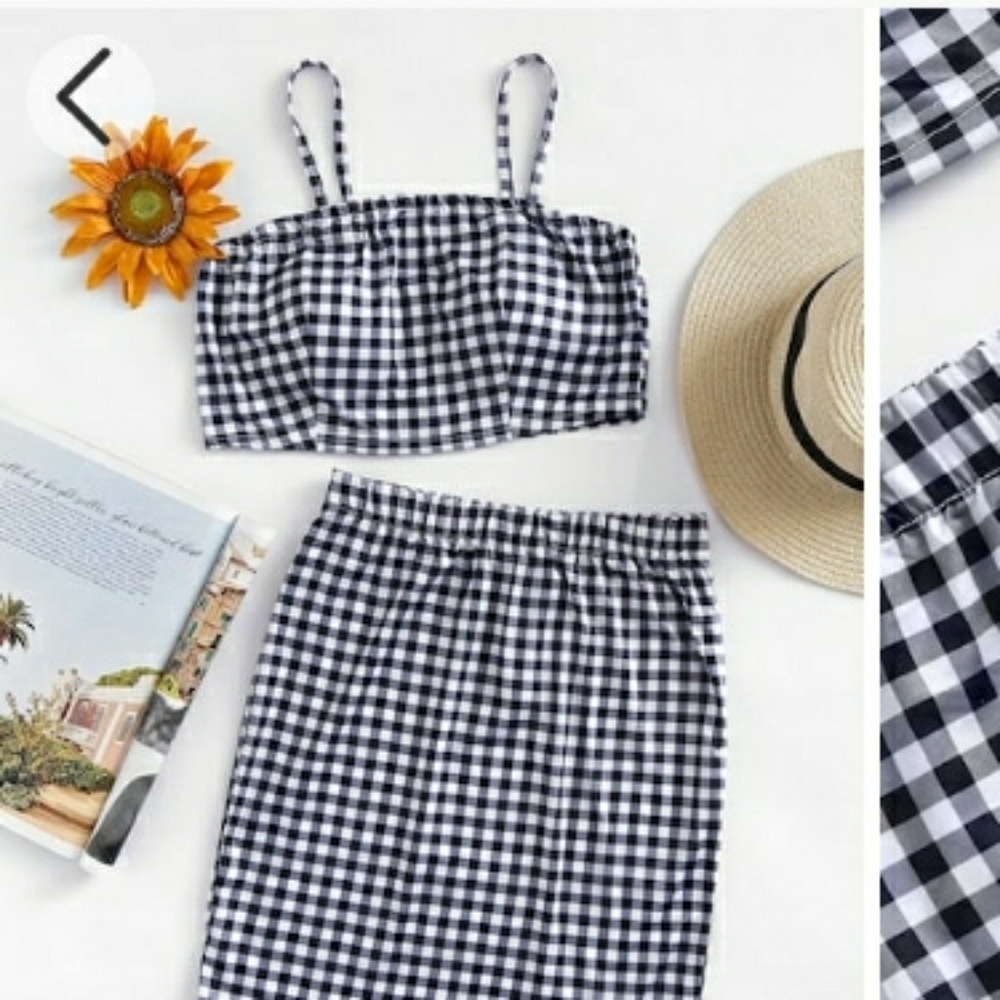 Checked Crop top And Skirt